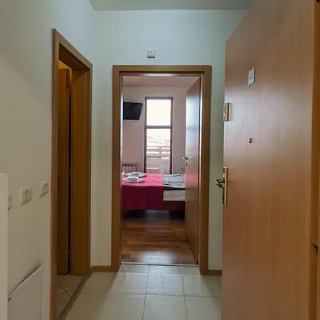 - Mountain View Apartament Bansko