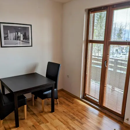 - Mountain View Apartment *