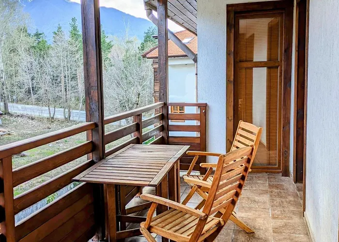 - Mountain View Apartment